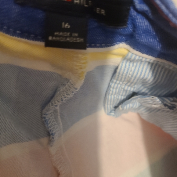 2 pair tommy hilfiger womens shorts size 16 - Picture 7 of 7